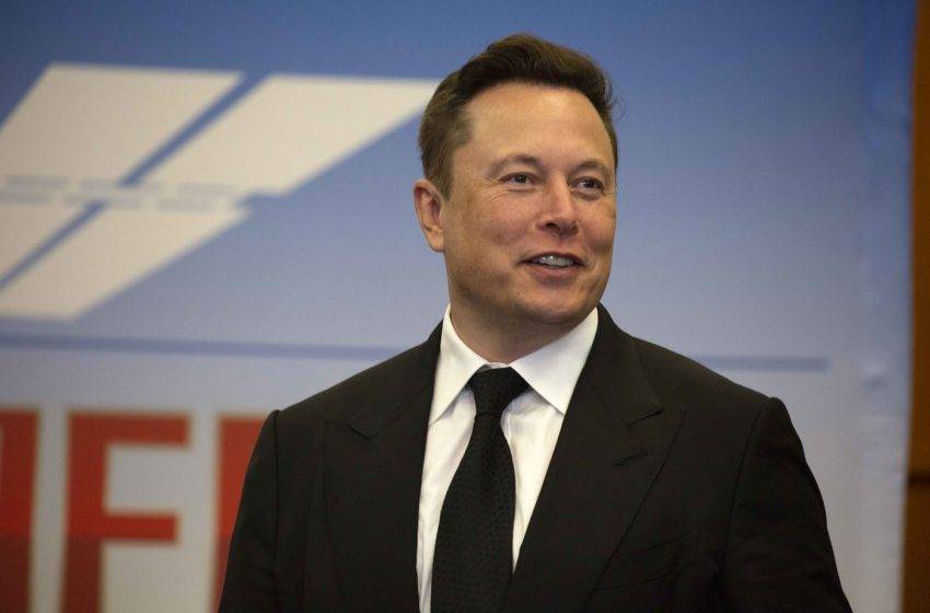 Elon Musk Mısır piramitlerini hedef aldı