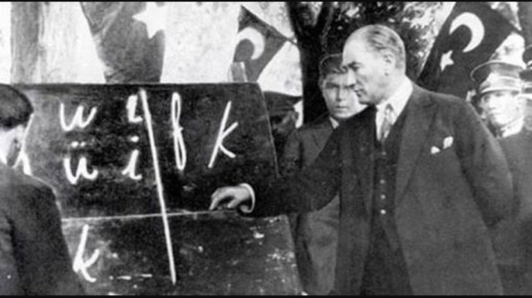 Atatürk'ün bilime ve teknolojiye verdiği önem