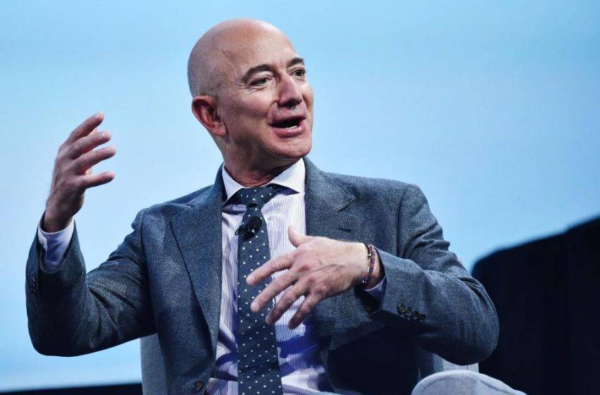 Jeff Bezos servetine servet kattı