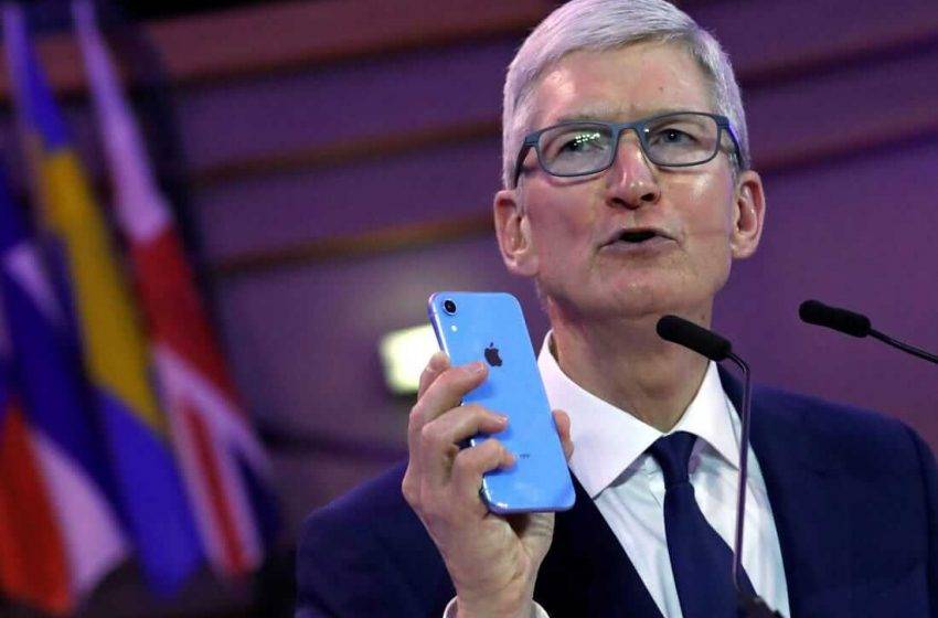 Apple CEO’su Tim Cook milyarderler arasına katıldı