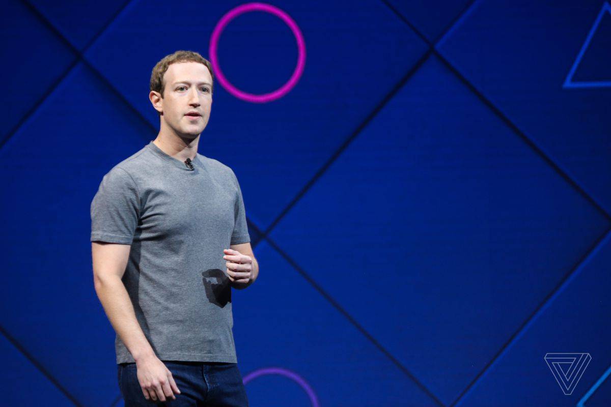 Zuckerberg: AR ve VR teknolojileri akıllı telefonları bitirecek