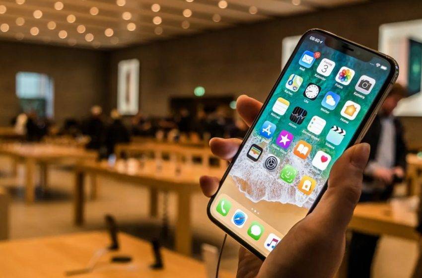 Apple iPhone ekranlarını Samsung ve LG’den almaya devam edecek