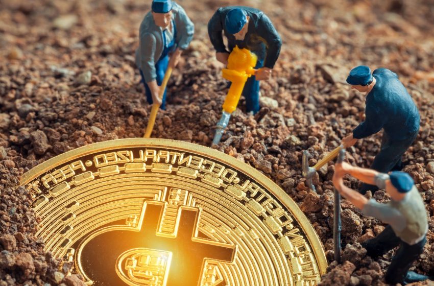 Bitcoin madencilik geliri rekoru kırıldı