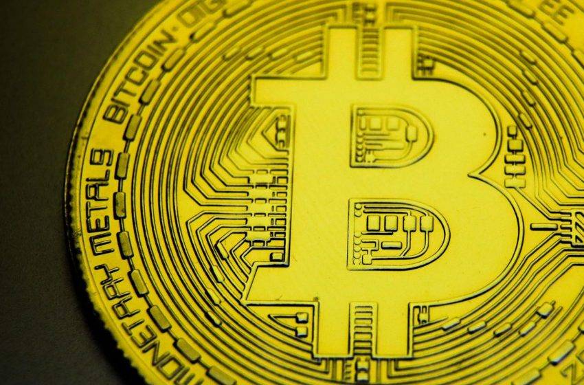Bitcoin’den her gün yeni bir rekor! 25.039 dolar