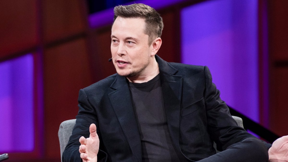 Elon Musk toplu davayla karşı karşıya